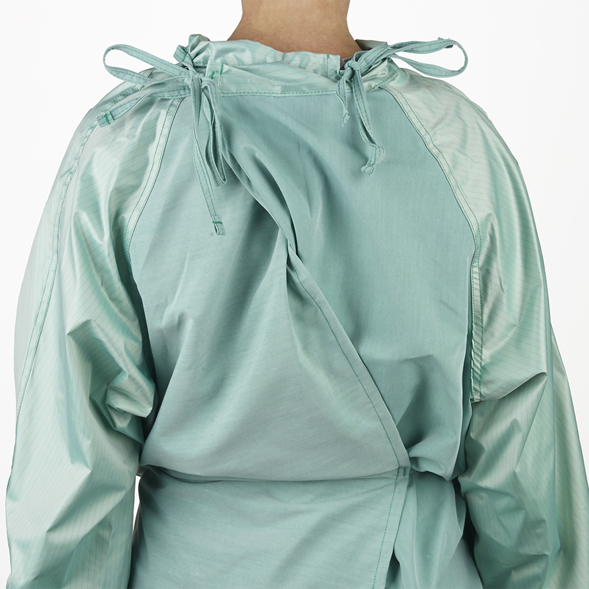 5-501 Reusable Gown Rear